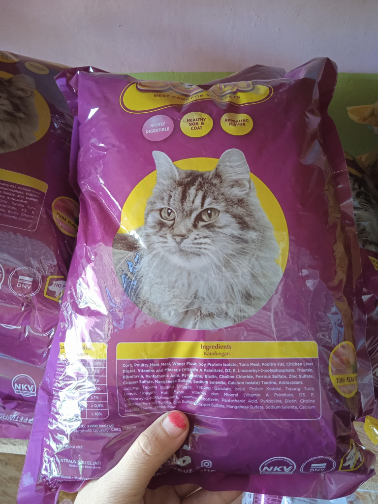 Merk Makanan Kucing Terbaik Yang Bikin Gemuk dan Bulu Bagus
