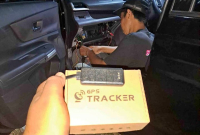 Cara Pasang GPS di Mobil